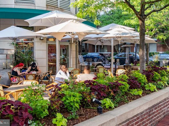 222 Green Street, Alexandria VA 22314