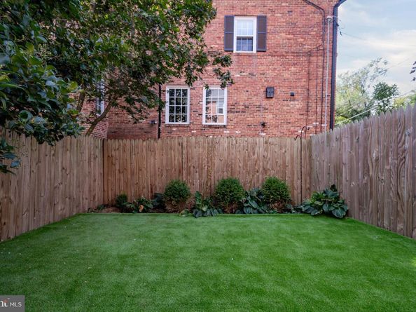 222 Green Street, Alexandria VA 22314