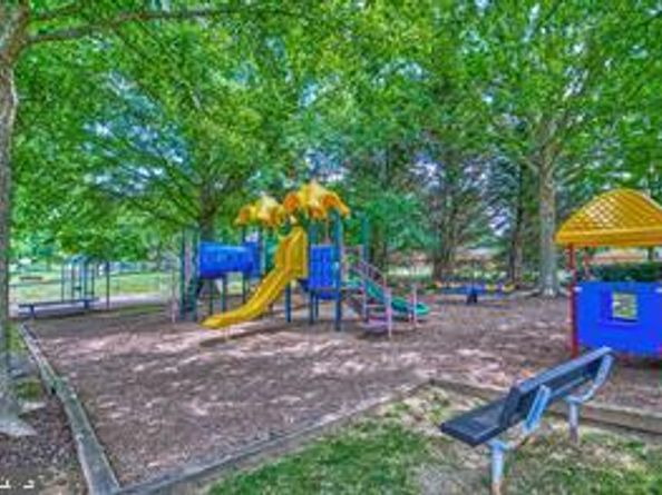1319 Gatesmeadow Way, Reston VA 20194