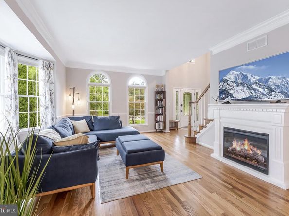1319 Gatesmeadow Way, Reston VA 20194