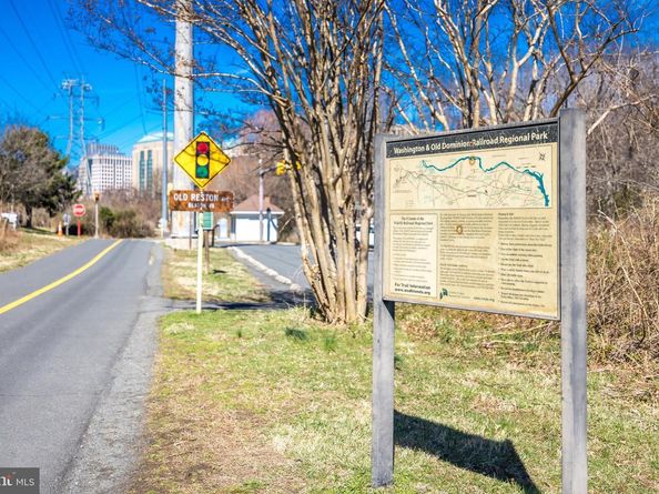 1319 Gatesmeadow Way, Reston VA 20194