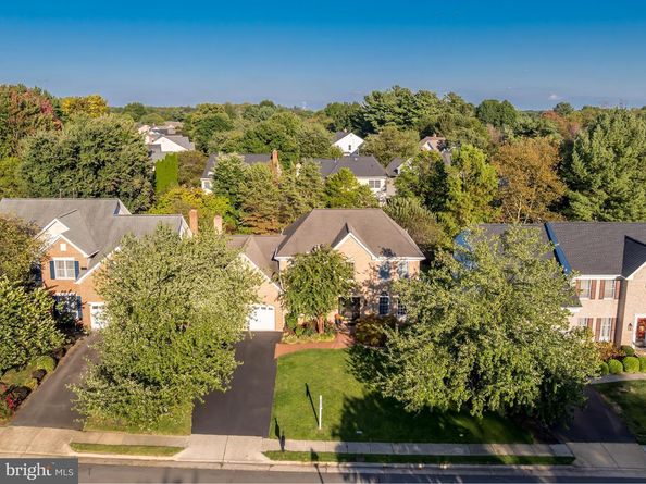 1319 Gatesmeadow Way, Reston VA 20194