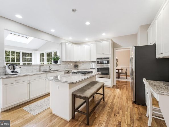 1319 Gatesmeadow Way, Reston VA 20194