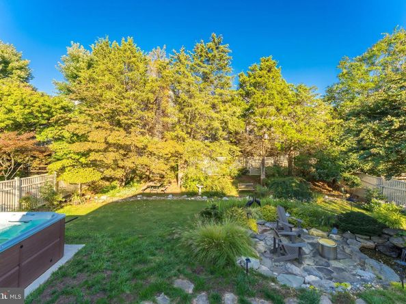 1319 Gatesmeadow Way, Reston VA 20194