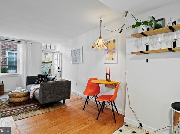 37 Queens Avenue, Philadelphia PA 19147