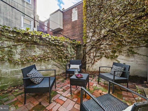 37 Queens Avenue, Philadelphia PA 19147