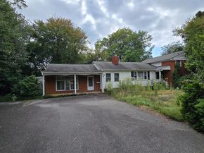 244 Old Courthouse Road NE, Vienna VA 22180