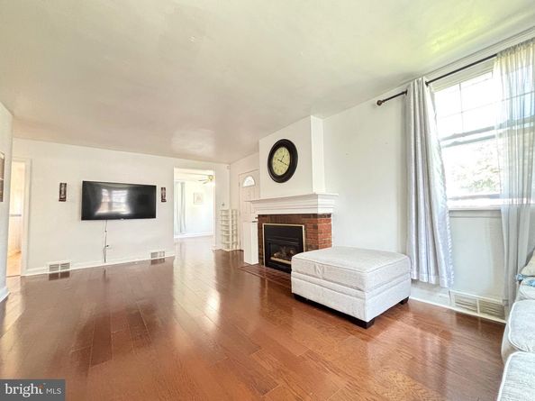 1704 Stanwood Street, Philadelphia PA 19152