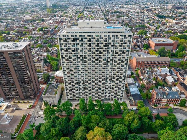 604 S Washington Square 1015, Philadelphia PA 19106