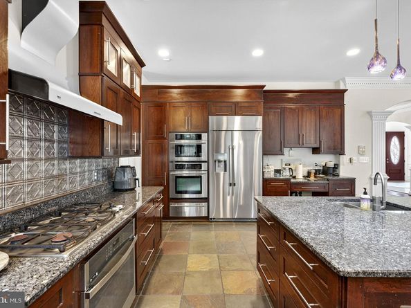 6623 Locust Way, Annandale VA 22003
