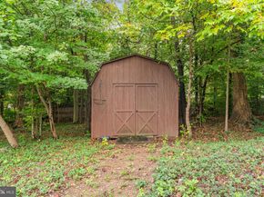 6623 Locust Way, Annandale VA 22003