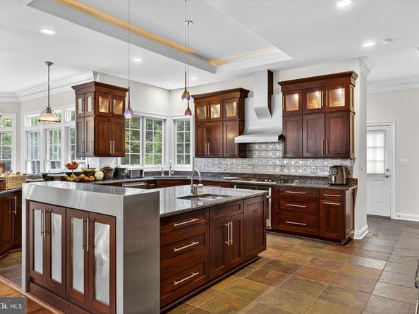 6623 Locust Way, Annandale VA 22003