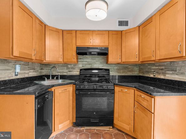 769 S Sheridan Street, Philadelphia PA 19147