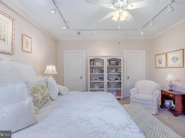 4000 Cathedral Avenue NW 134B, Washington DC 20016