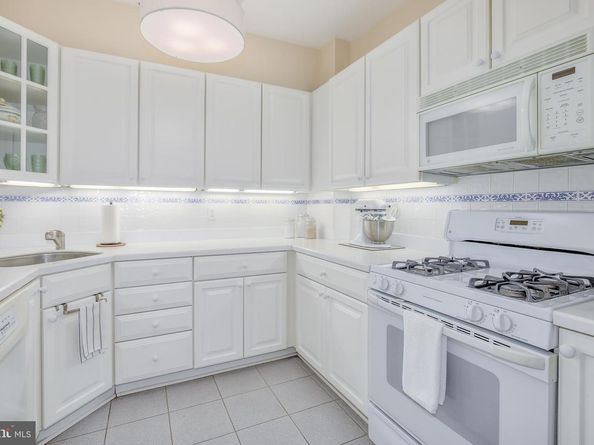 4000 Cathedral Avenue NW 134B, Washington DC 20016