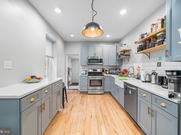 2340 W Thompson Street, Philadelphia PA 19121