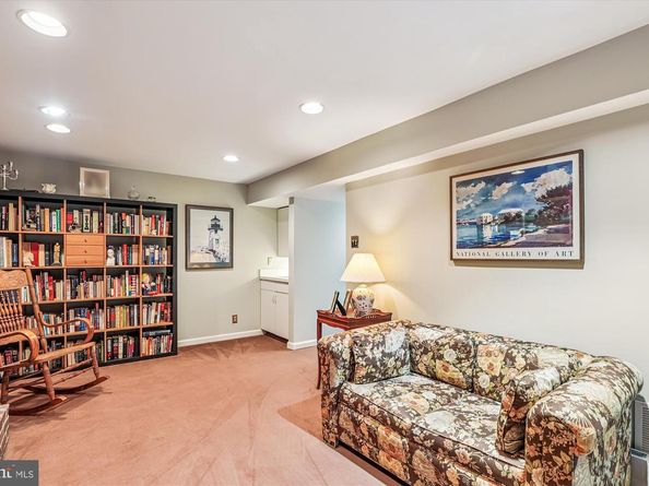 2518 S Walter Reed Drive A, Arlington VA 22206