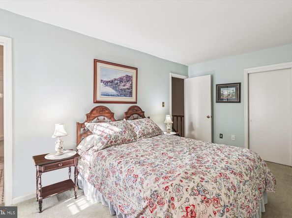2518 S Walter Reed Drive A, Arlington VA 22206