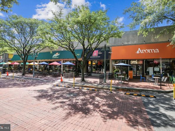 2518 S Walter Reed Drive A, Arlington VA 22206