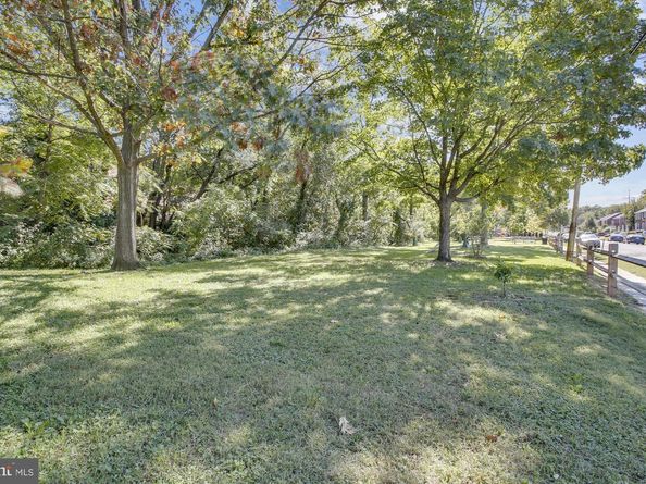 2518 S Walter Reed Drive A, Arlington VA 22206