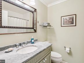 2518 S Walter Reed Drive A, Arlington VA 22206