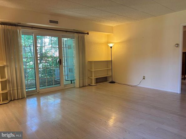 1201 Valley Glen Road 211, Elkins Park PA 19027