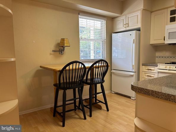 1201 Valley Glen Road 211, Elkins Park PA 19027