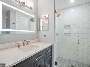 7852 Newport Glen Pass, Annandale VA 22003