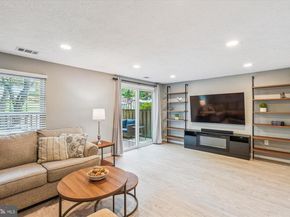 7852 Newport Glen Pass, Annandale VA 22003
