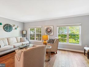 7852 Newport Glen Pass, Annandale VA 22003