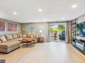 7852 Newport Glen Pass, Annandale VA 22003