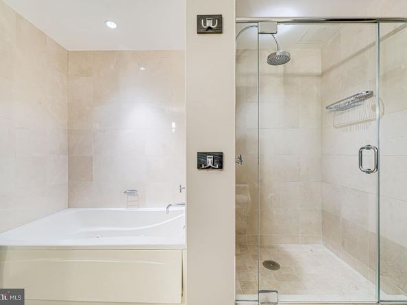 1111 19TH Street N 2703, Arlington VA 22209
