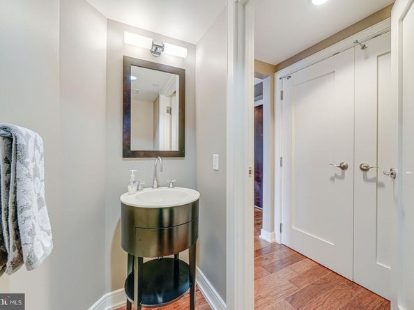 1111 19TH Street N 2703, Arlington VA 22209