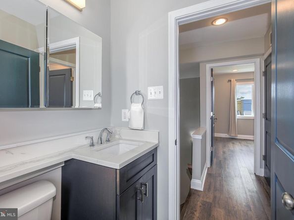 129 33rd Street NE, Washington DC 20019