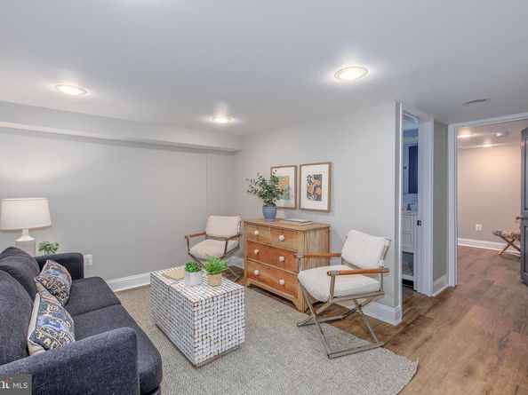 129 33rd Street NE, Washington DC 20019
