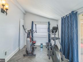 26 N Ridgeway Avenue, Glenolden PA 19036