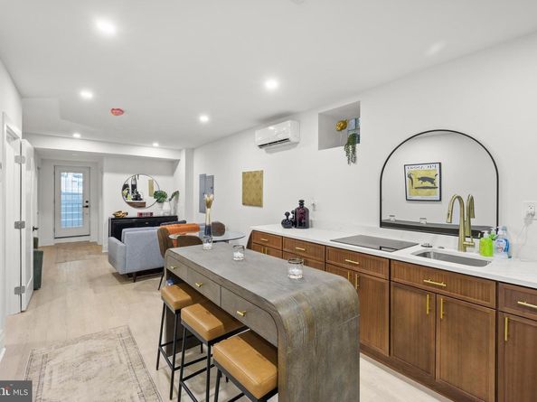 5841 Chester Avenue, Philadelphia PA 19143