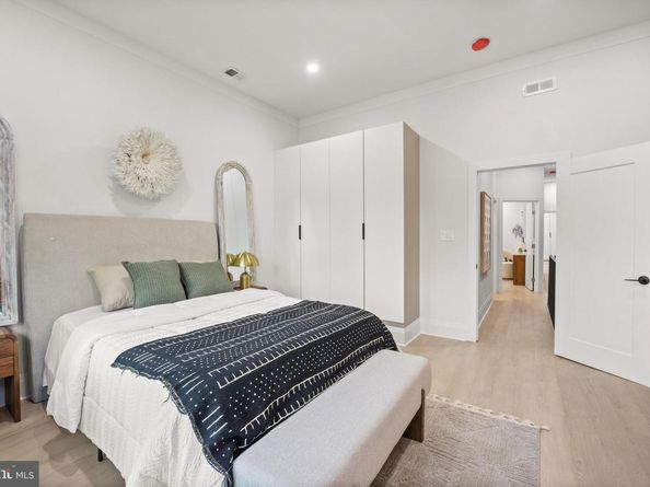 5841 Chester Avenue, Philadelphia PA 19143