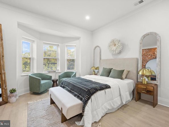 5841 Chester Avenue, Philadelphia PA 19143