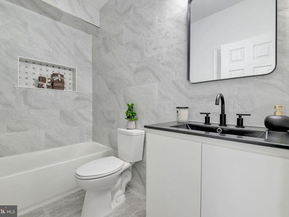 1121 48TH Place NE, Washington DC 20019