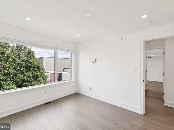 618 S Clarion Street, Philadelphia PA 19147