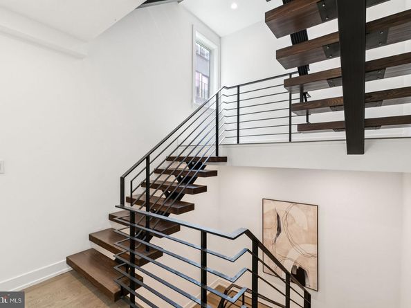 618 S Clarion Street, Philadelphia PA 19147