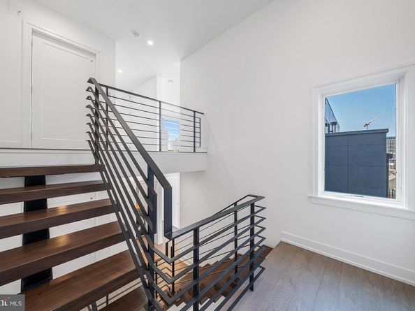 618 S Clarion Street, Philadelphia PA 19147