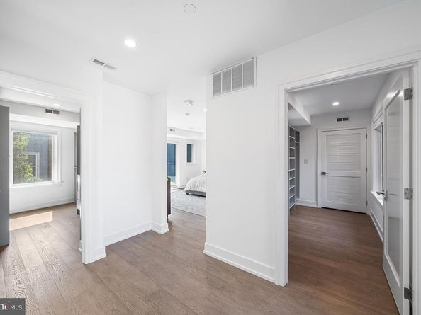 618 S Clarion Street, Philadelphia PA 19147