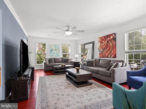 8846 Ashgrove House Lane 101, Vienna VA 22182