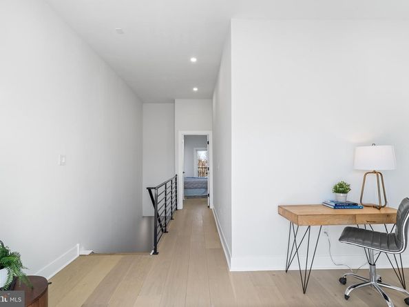 940 S 5TH Street, Philadelphia PA 19147
