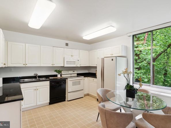 4100 Cathedral Avenue NW 709, Washington DC 20016