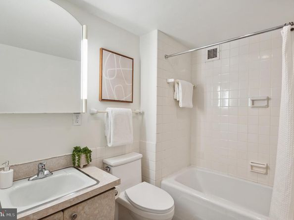 4100 Cathedral Avenue NW 709, Washington DC 20016