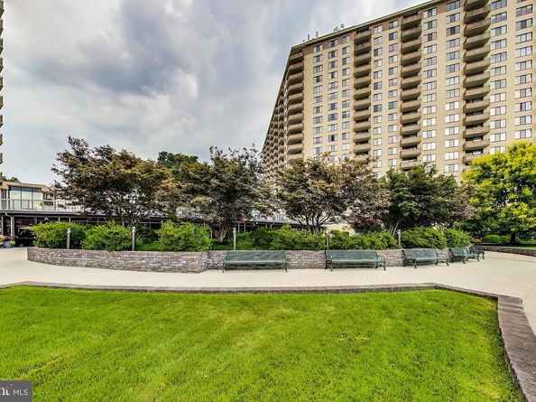 5225 Pooks Hill Road B24N, Bethesda MD 20814