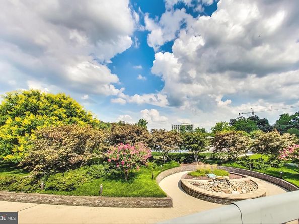 5225 Pooks Hill Road B24N, Bethesda MD 20814